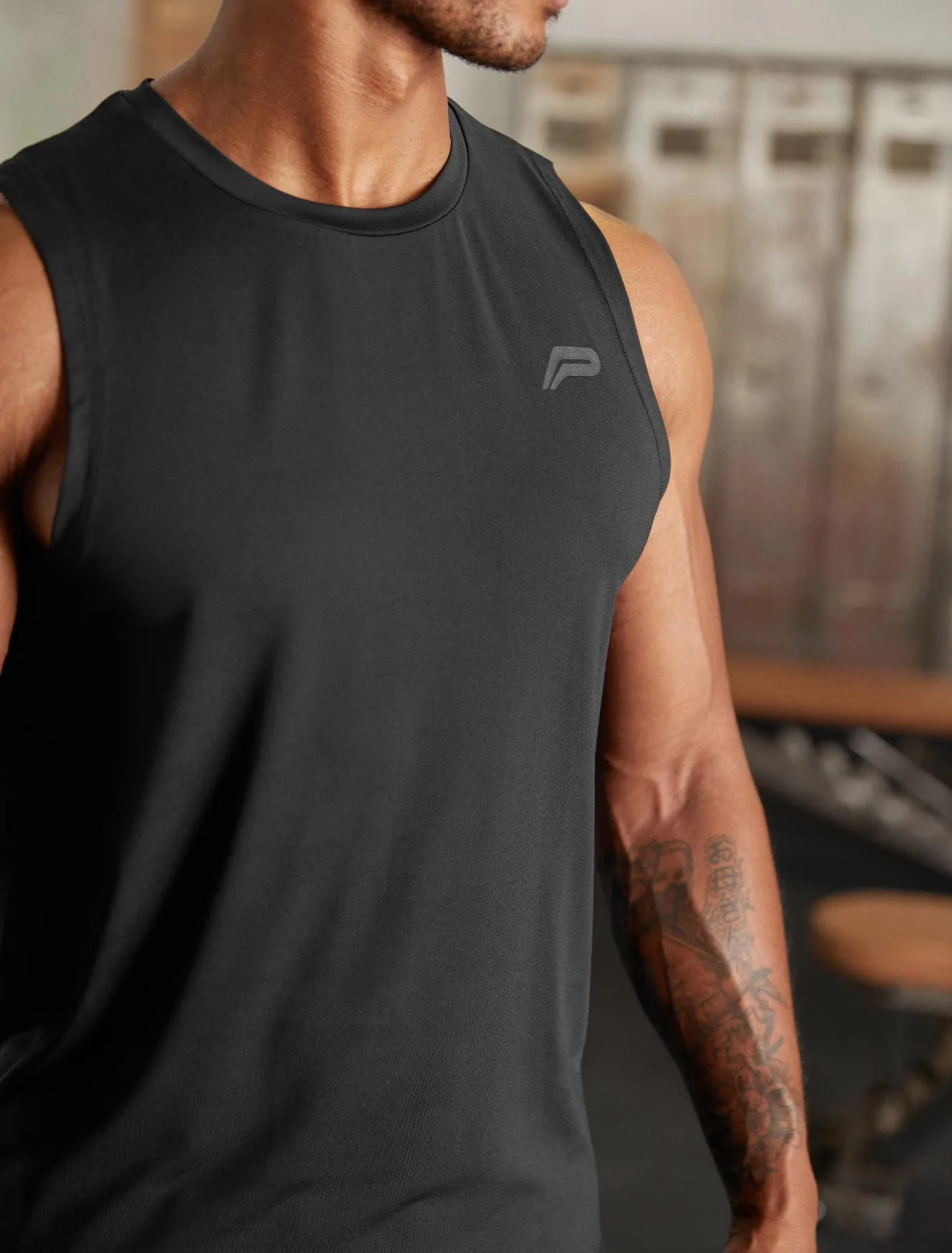 Hybrid Everyday Tank - Black